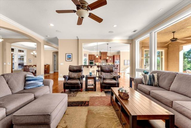 16280 Canto de las Lupine Dr, Redding, CA 96001