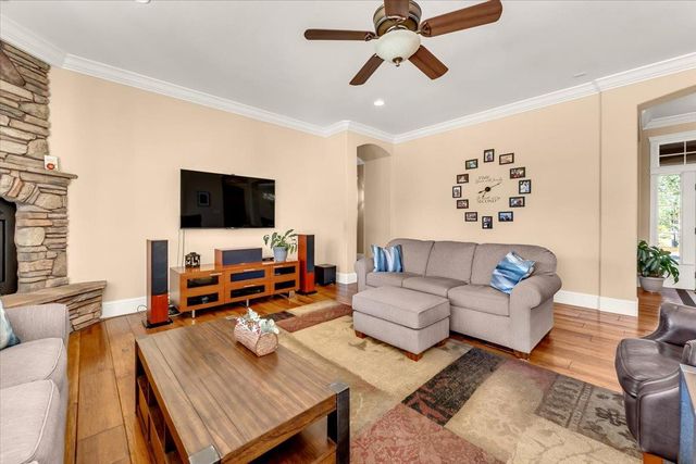 16280 Canto de las Lupine Dr, Redding, CA 96001