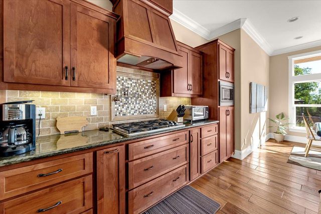 16280 Canto de las Lupine Dr, Redding, CA 96001