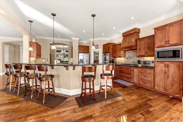 16280 Canto de las Lupine Dr, Redding, CA 96001