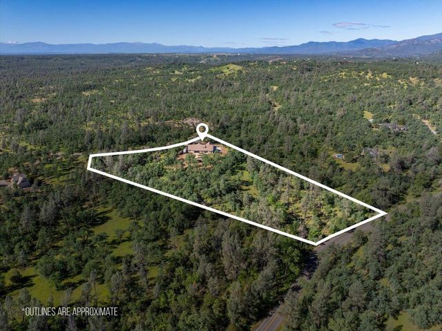 16280 Canto de las Lupine Dr, Redding, CA 96001