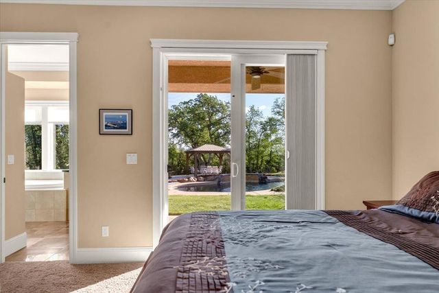 16280 Canto de las Lupine Dr, Redding, CA 96001