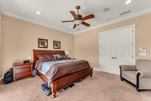 16280 Canto de las Lupine Dr, Redding, CA 96001