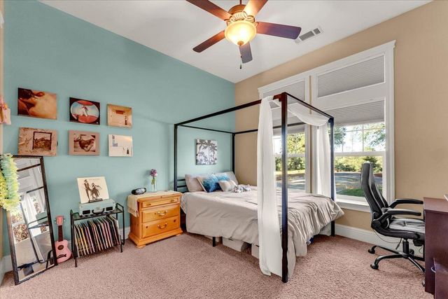 16280 Canto de las Lupine Dr, Redding, CA 96001