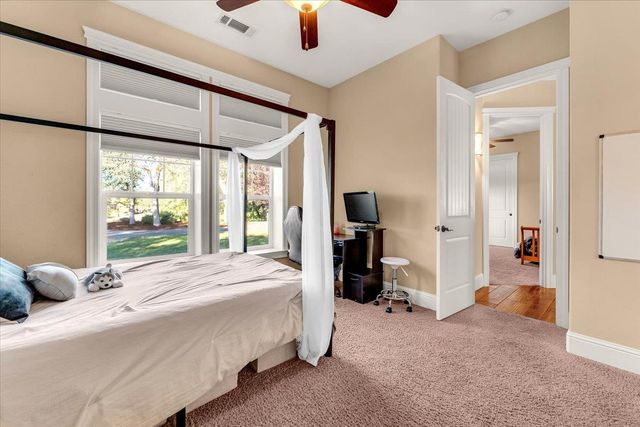 16280 Canto de las Lupine Dr, Redding, CA 96001