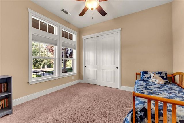 16280 Canto de las Lupine Dr, Redding, CA 96001