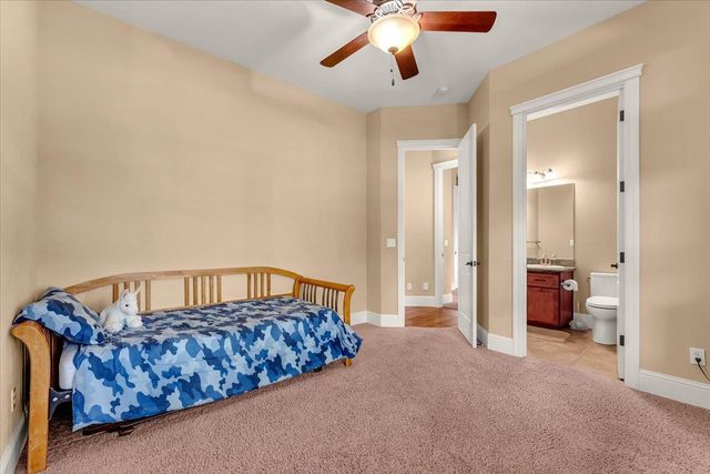 16280 Canto de las Lupine Dr, Redding, CA 96001