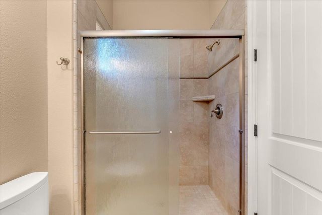 16280 Canto de las Lupine Dr, Redding, CA 96001