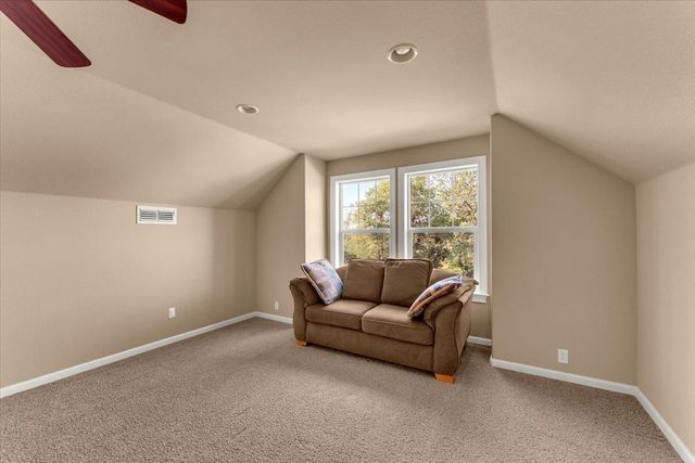 16280 Canto de las Lupine Dr, Redding, CA 96001