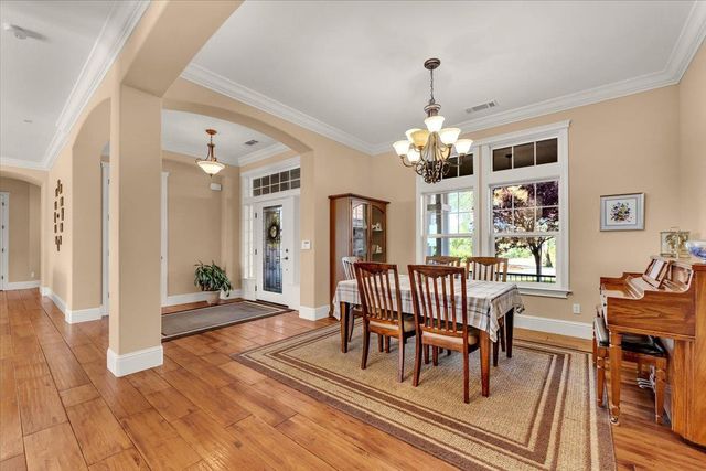 16280 Canto de las Lupine Dr, Redding, CA 96001