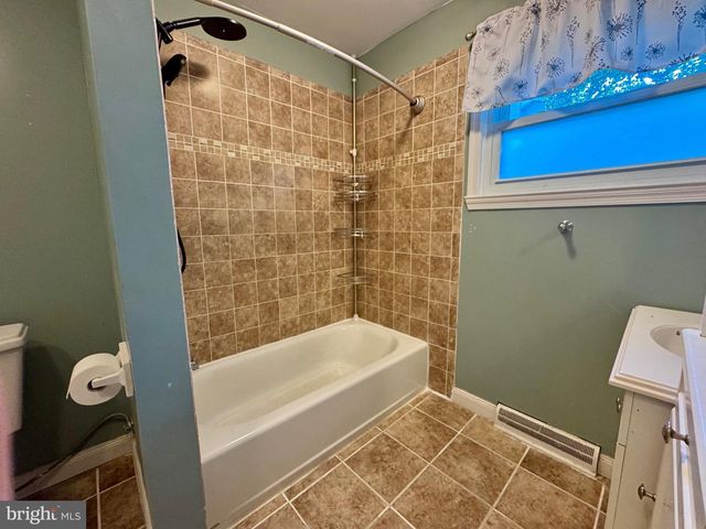 103 LAKEVIEW BLVD, Browns Mills, NJ 08015