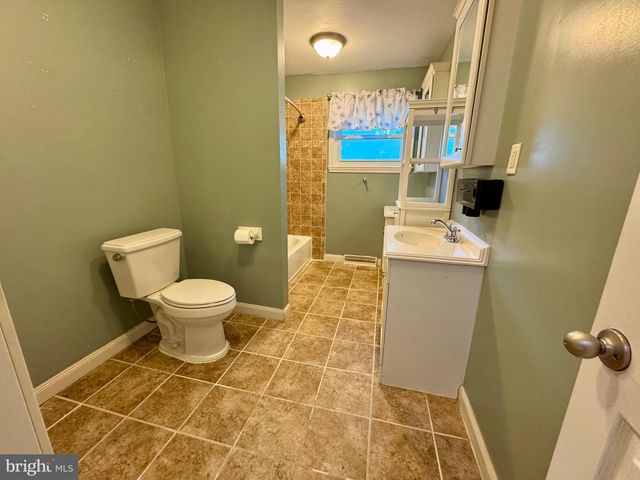 103 LAKEVIEW BLVD, Browns Mills, NJ 08015