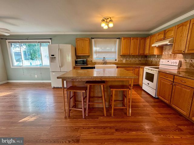 103 LAKEVIEW BLVD, Browns Mills, NJ 08015