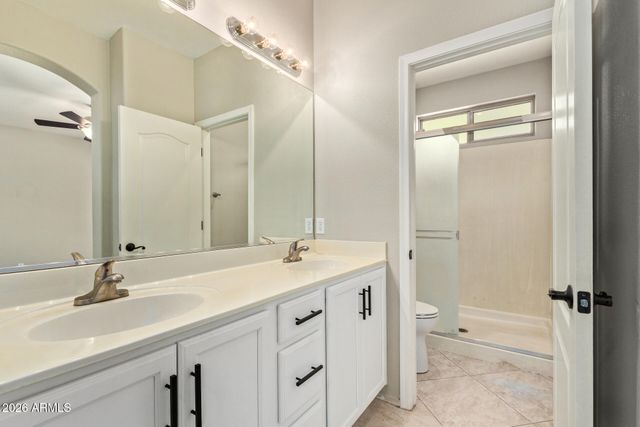 2760 E CARLA VISTA Drive, Chandler, AZ 85225