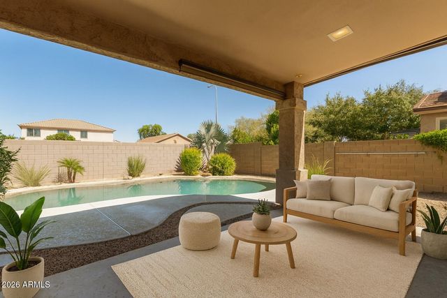 2760 E CARLA VISTA Drive, Chandler, AZ 85225