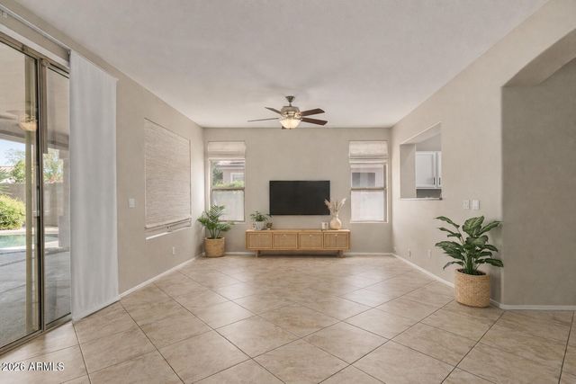 2760 E CARLA VISTA Drive, Chandler, AZ 85225