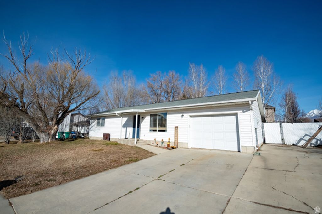 Image 2 of property listing at 458 W 1840 S, Orem, UT 84058
