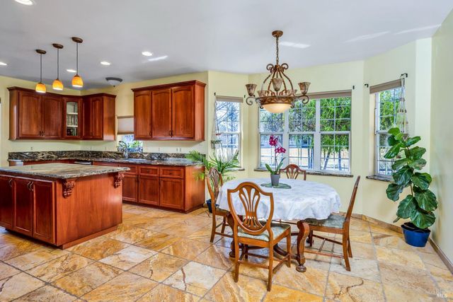 3125 Ranch Ct, Lakeport, CA 95453