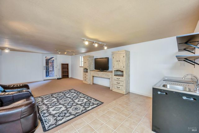 3125 Ranch Ct, Lakeport, CA 95453