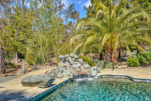 3125 Ranch Ct, Lakeport, CA 95453