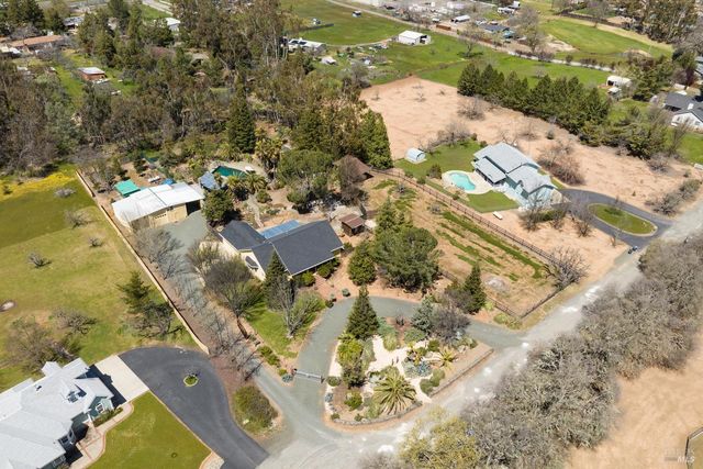 3125 Ranch Ct, Lakeport, CA 95453