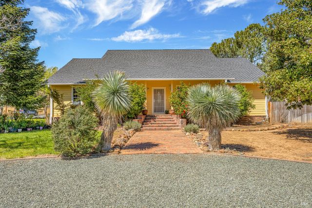 3125 Ranch Ct, Lakeport, CA 95453