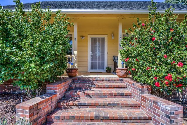 3125 Ranch Ct, Lakeport, CA 95453