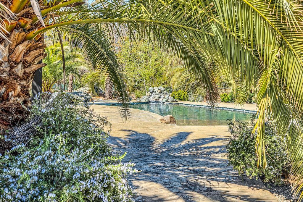 3125 Ranch Ct, Lakeport, CA 95453