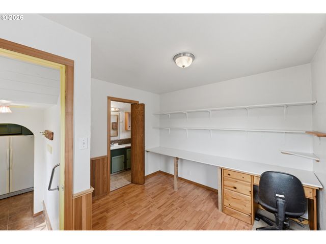 1545 MEADE St, North Bend, OR 97459