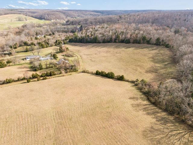 6200 Pinewood Rd, Nunnelly, TN 37137