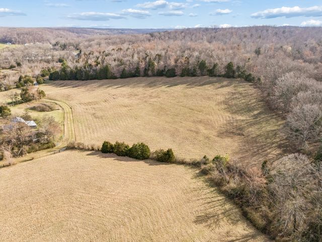 6200 Pinewood Rd, Nunnelly, TN 37137