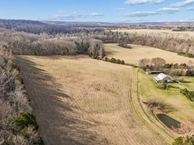 6200 Pinewood Rd, Nunnelly, TN 37137