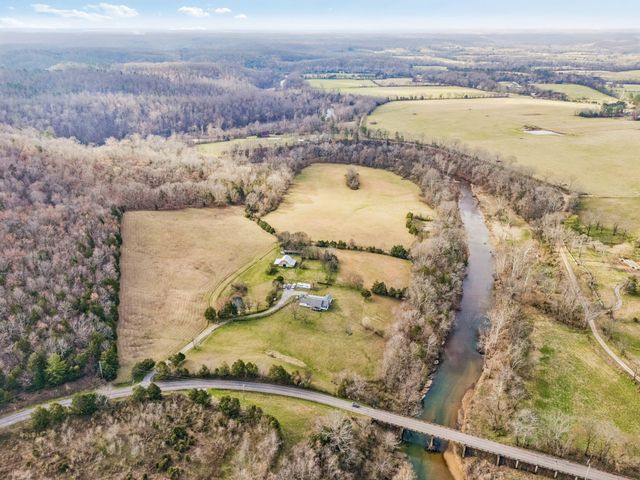 6200 Pinewood Rd, Nunnelly, TN 37137