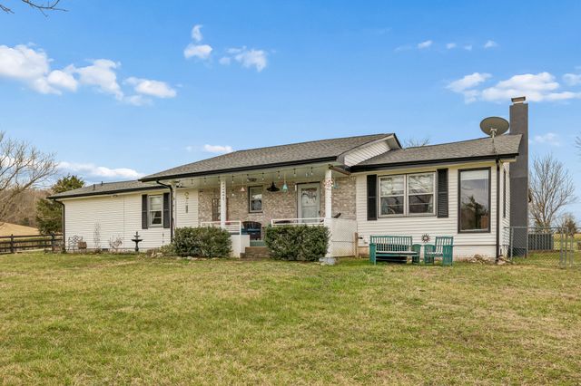 6200 Pinewood Rd, Nunnelly, TN 37137