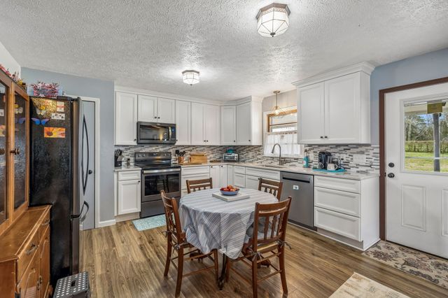 6200 Pinewood Rd, Nunnelly, TN 37137