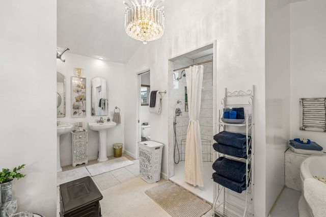 6200 Pinewood Rd, Nunnelly, TN 37137