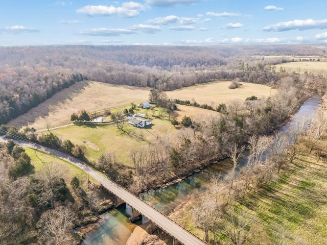 6200 Pinewood Rd, Nunnelly, TN 37137