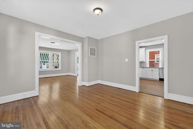 318 E PICCADILLY ST, Winchester, VA 22601