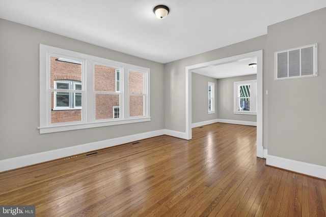 318 E PICCADILLY ST, Winchester, VA 22601