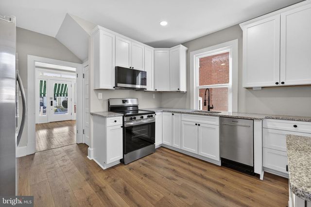 318 E PICCADILLY ST, Winchester, VA 22601