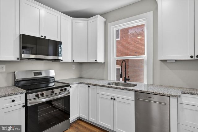 318 E PICCADILLY ST, Winchester, VA 22601