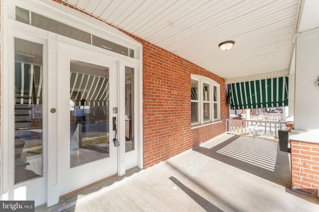 318 E PICCADILLY ST, Winchester, VA 22601