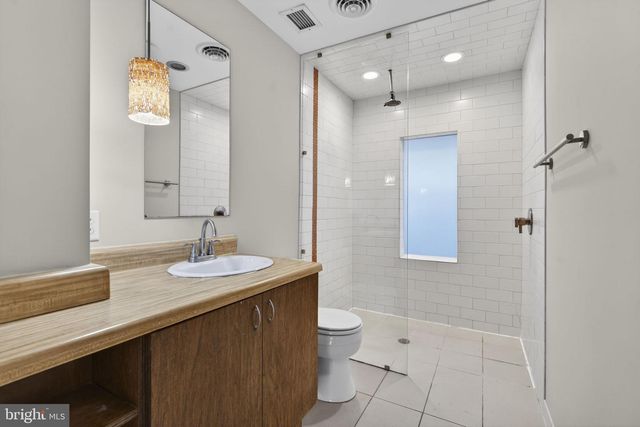 318 E PICCADILLY ST, Winchester, VA 22601