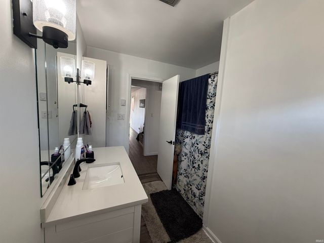 3304 N Dalinda Road, Muncie, IN 47303