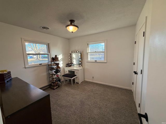 3304 N Dalinda Road, Muncie, IN 47303