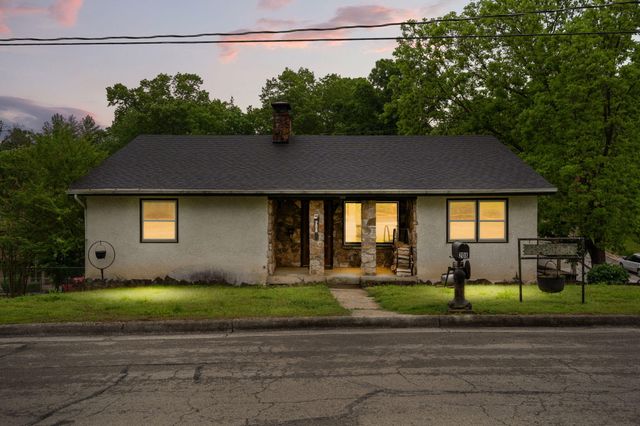 208 W Maddux Street, Branson, MO 65616