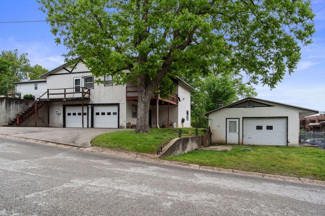 208 W Maddux Street, Branson, MO 65616