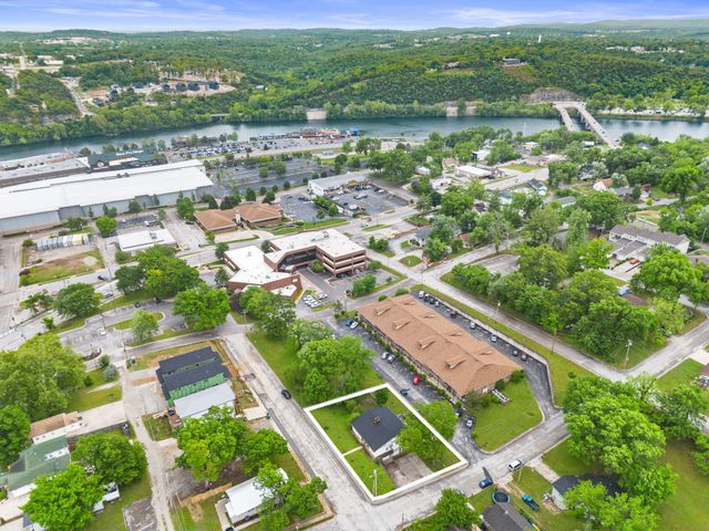 208 W Maddux Street, Branson, MO 65616