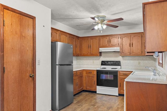208 W Maddux Street, Branson, MO 65616
