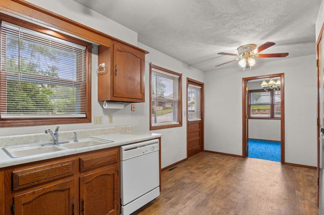 208 W Maddux Street, Branson, MO 65616